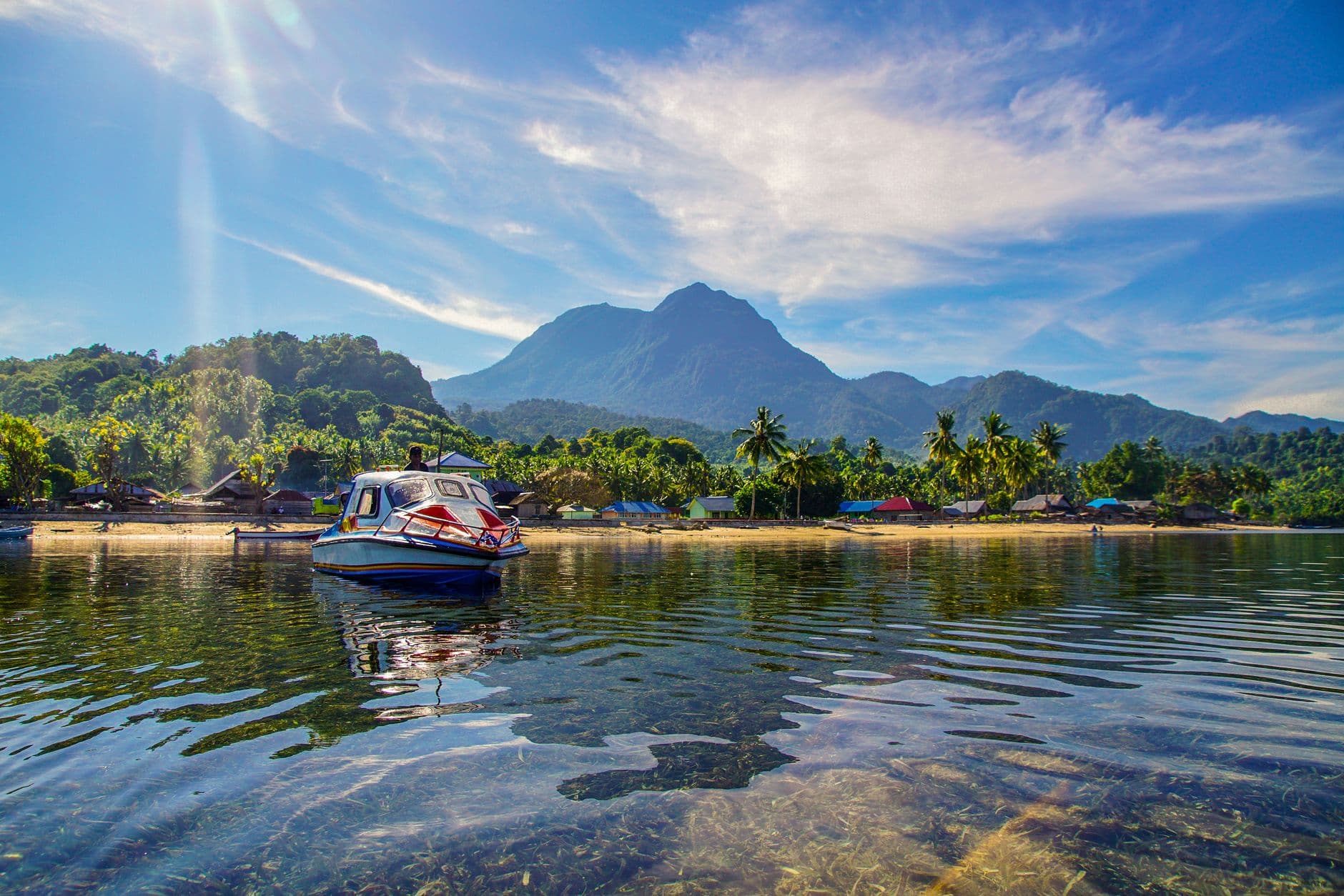 Banda Sea Diving Conditions: Season-by-Season Guide